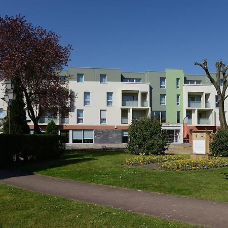 Domitys La Rose Du Beffroi Aparthotel Maizieres-les-Metz Bagian luar foto