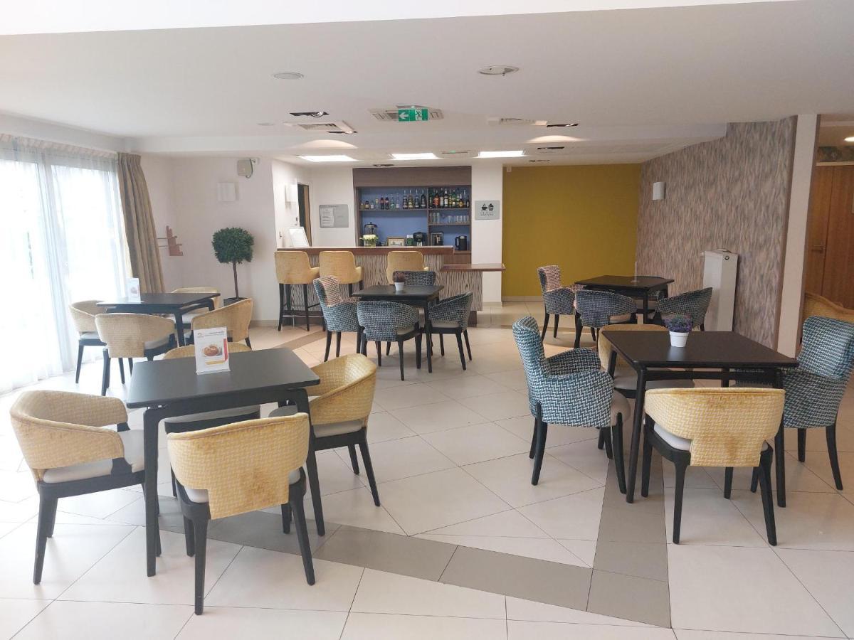 Domitys La Rose Du Beffroi Aparthotel Maizieres-les-Metz Bagian luar foto